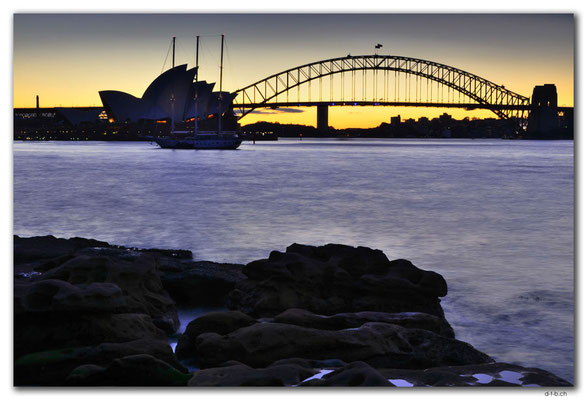 AU1634.Sydney.Opera House & Harbour Bridge