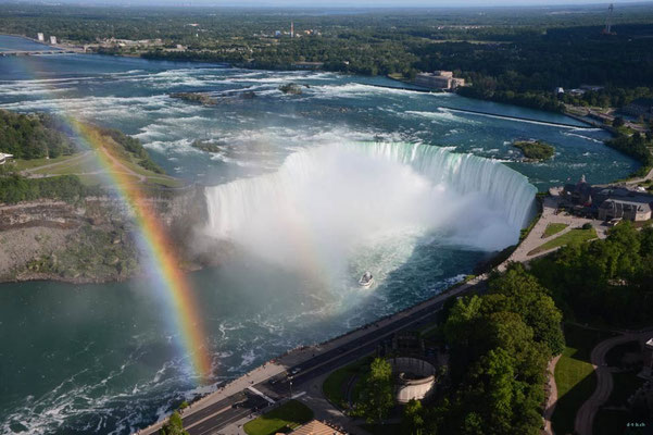 CA0366 Niagara Falls Rainbow