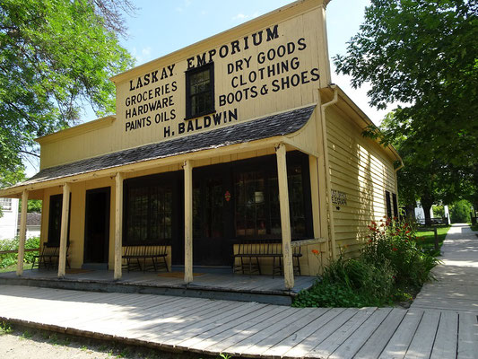 Black Creek Pioneer Village: Blick auf den Gemischtwarenladen, der auch gleichzeitig als Poststation diente.