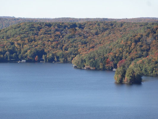 Blick auf die Fall Colors in Ontario.