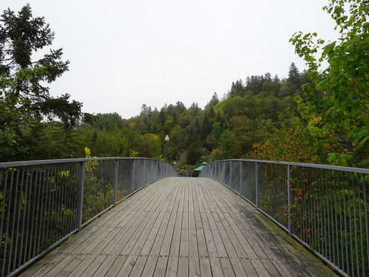 Urlaub in Quebec: Brücke im Parc des Chutes in Riviére-du-Loup.