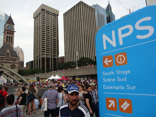 Pan Am Games in Toronto: Party-Zone vor dem Rathaus.