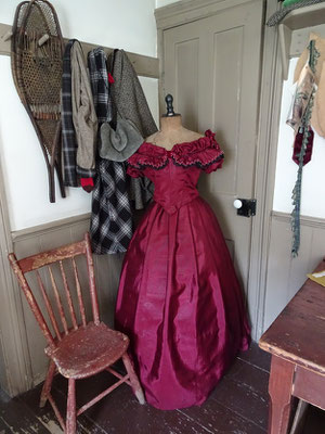 Black Creek Pioneer Village: Ein Kleid im Mackenzie House.