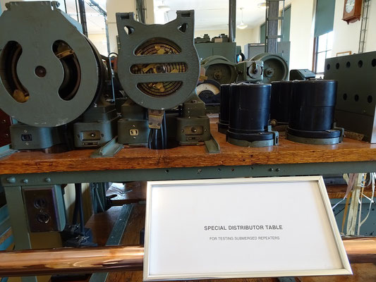 Urlaub in Neufundland: Blick auf die historische Technik in der Telegraphen-Station von Heart's Content.