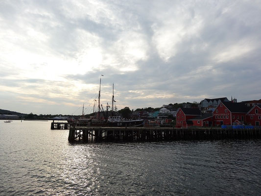 Urlaub in Nova Scotia: Abendstimmung im Hafen von Lunenburg.