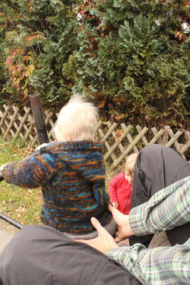 Babyjacke aus Wolle vom Mellerschter Schafhof