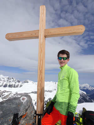 Manuel Sigg macht eine Skitour auf das Tatelishorn