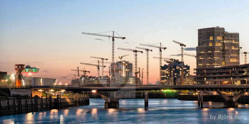 construction work in the harbor copyright @Björn Berg