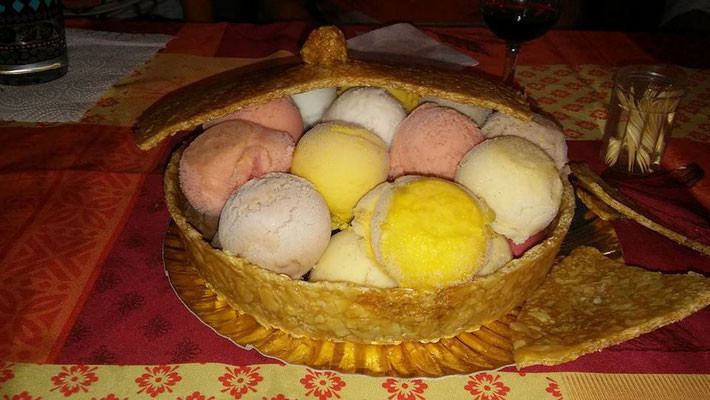 Les Pieces Montees La Boite A Gateaux Evian