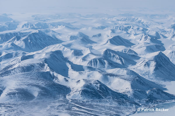 Über der wunderschönen Landschaft von Grönland