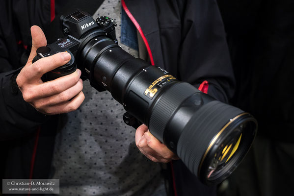 Natürlich musste am Stand von Nikon die neue spiegellose Kamera Nikon Z7 mit dem neuen ultraleichten 500er Tele getestet werden