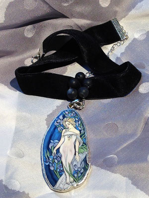 hand painted pendant on natural stone combined with velvet choker