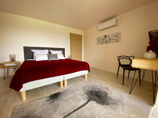 Villa Lascaux Suite 5, a spacious room