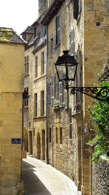 Ruelles de Sarlat à visiter lors de votre séjour à la Villa Lascaux