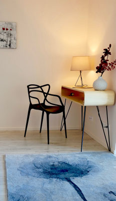 Villa Lascaux Suite 5, office furniture