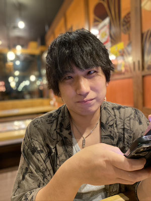 高松のとあるバーに顔を出してくれたのが最初。岡山から君が来てくれたからバー岩ちゃんがあるよ！