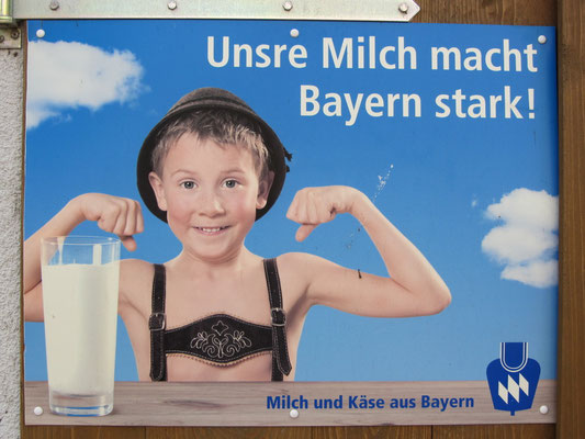Ein Schild an einem Stalltor in Eschenbach (2012).
