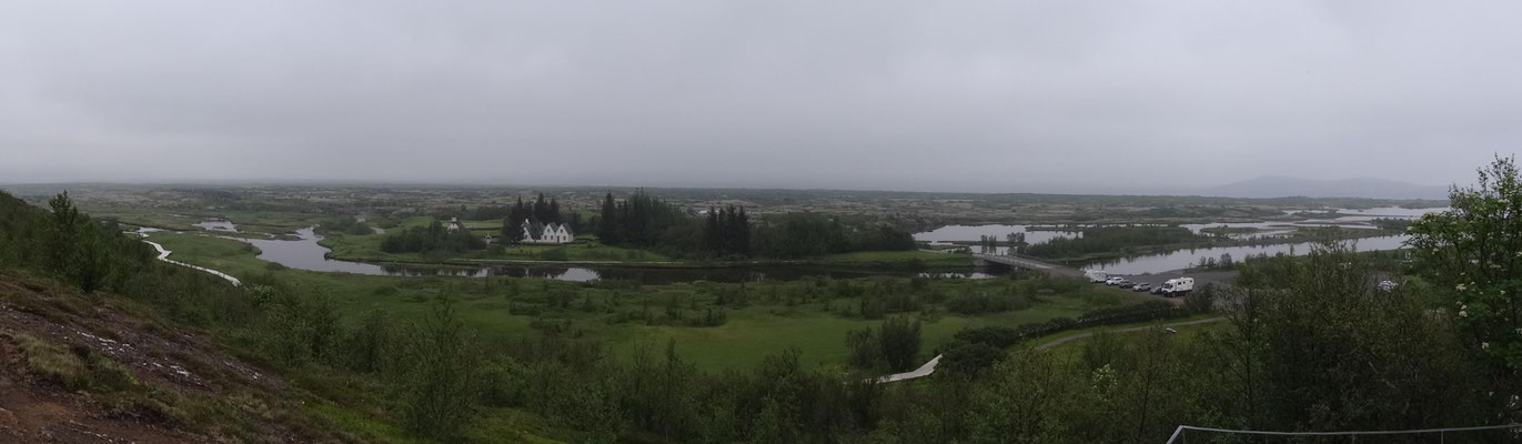 Im Nationalpark Pingvellir: Hier driften die amerikanische und die eurasische tektonische Platte auseinander.