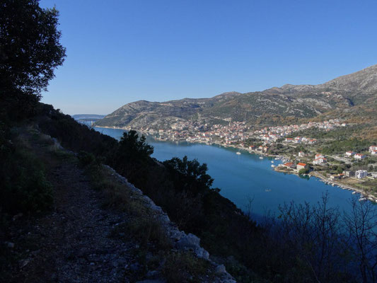 Eine Wanderung vom Srd über Gruz mit Ziel Komolac, mit dem letzten Kilometern auf einem alten Aquädukt.