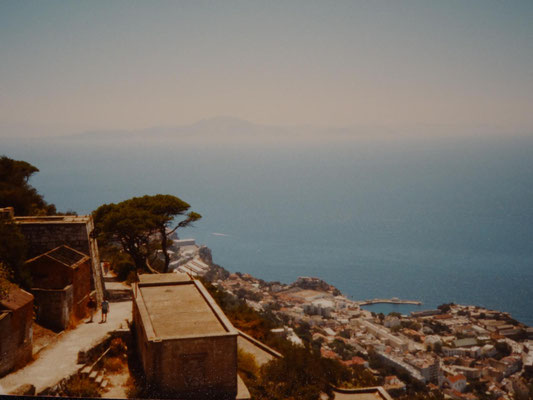 Blick von Gibraltar über die Meerenge nach Nordafrika.
