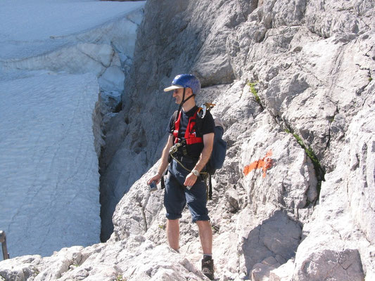 Am Höllentalferner auf dem Klettersteig zur Zugspitze (Foto: Maria Leidenberger)