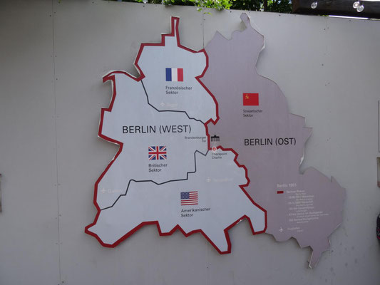 Die Mauer trennte die Stadt in vier Sektoren. Die drei westlichen bildeten West-Berlin, der sowjetische war Ost-Berlin, Hauptstadt der DDR.