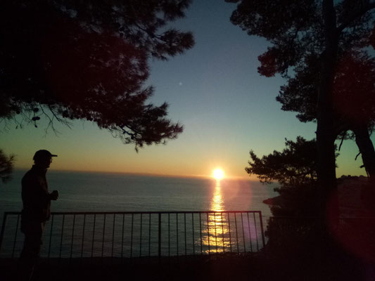 Schnell ein Ritual geworden, mein Sun-Downer-Bierchen am Meer.