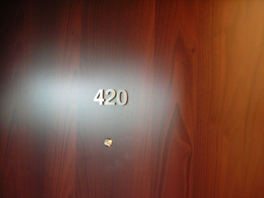 Zimmernummern aus Edelstahl, selbstklebend
