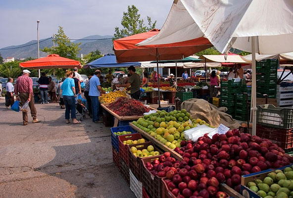 Der Bauernmarkt in Kalamata (Markthallen) immer mittwochs und samstags