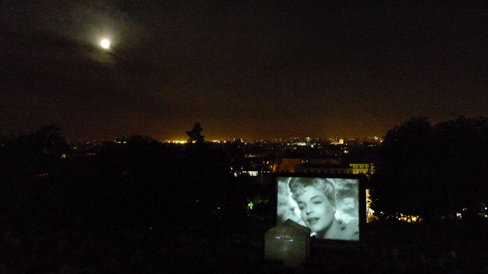 Simone Signoret, "Casque d'or", Cinéma plein air, Montmartre, Paris, F,  P1030273.JPG
