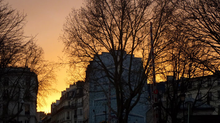 Sunset, rue de la Grange aux Belles, Canal Saint Martin, Paris, F, P1020006