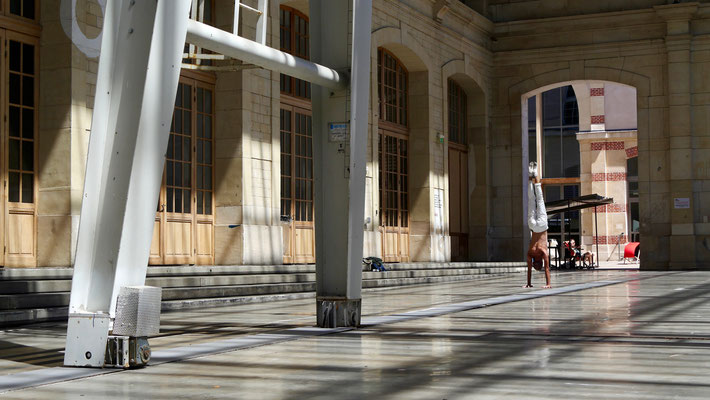 Equilibriste, Le Centquatre, 75019 Paris, F,