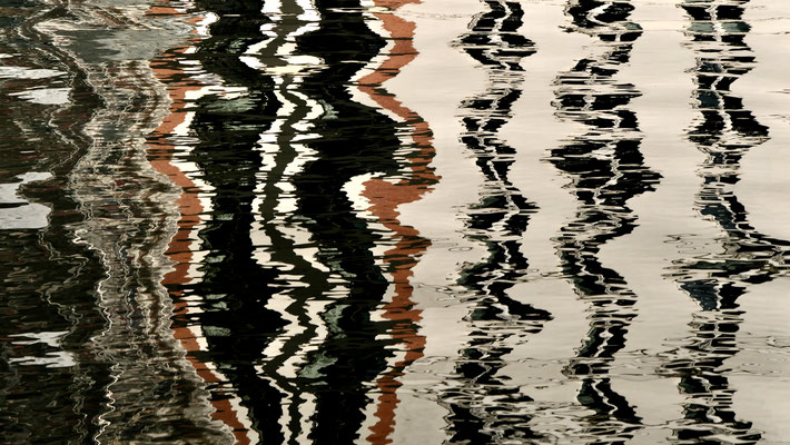 Reflets, Canal Saint Martin, 75010 Paris, F,