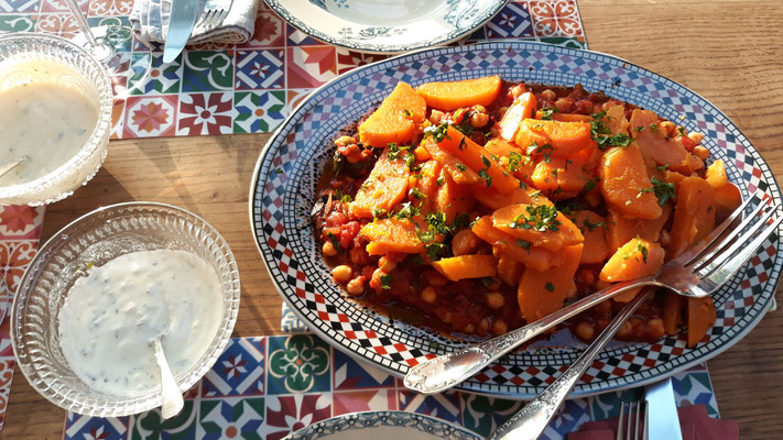 Kichererbsen mit Tomatensugo und Süsskartoffeln ... 