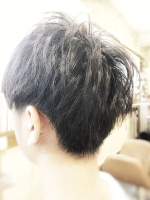 20代　学生　カット　¥4,450