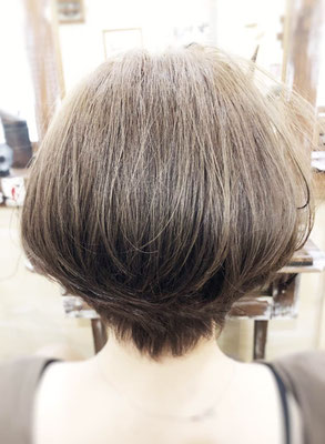 20代　主婦　カット・カラー
