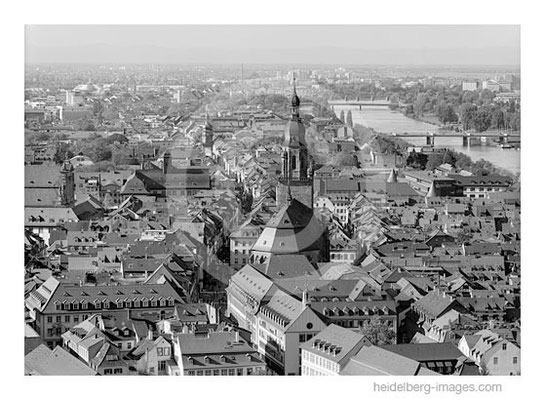 Archiv-Nr. h2000161 | Blick über die Altstadtdächer auf die Pfälzer Berge