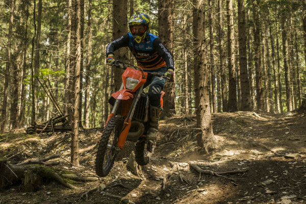 Enduro Auffahrt steile