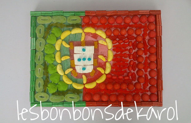 drapeau portugal 32 € (env. 870 gr et 194 bonbons - plaque 40 x 30 cm)