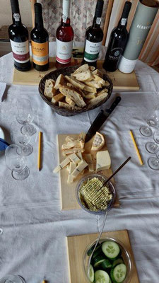 Portweintastings für Sie gemacht, es ist angerichtet, auf zur Verkostung leckere Portweine...
