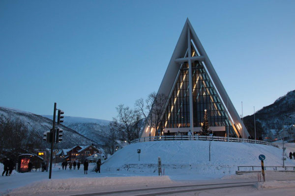 Tromsö und Meer bei SINGER Reisen & Versicherungen jetzt mit Jubiläumsvorteilen buchen...