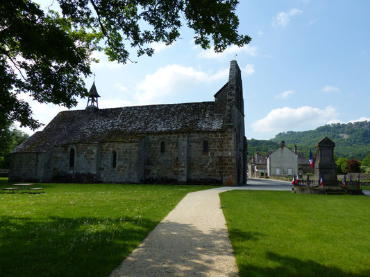 L'église & le monument aux Morts