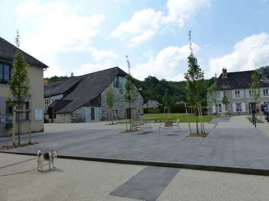 La place de la forge  et la salle polyvalente