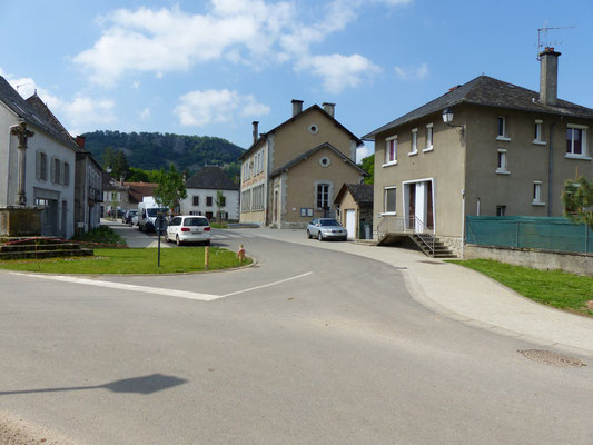 La place de la forge et l'école
