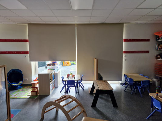 verduisternde rolgordijnen school brandvertagende projecten