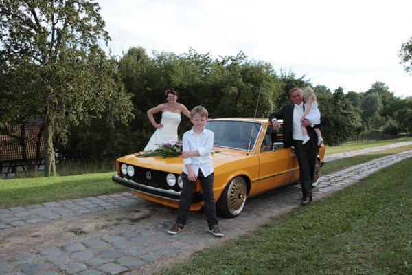 Hochzeitskutsche ein alter VW Polo