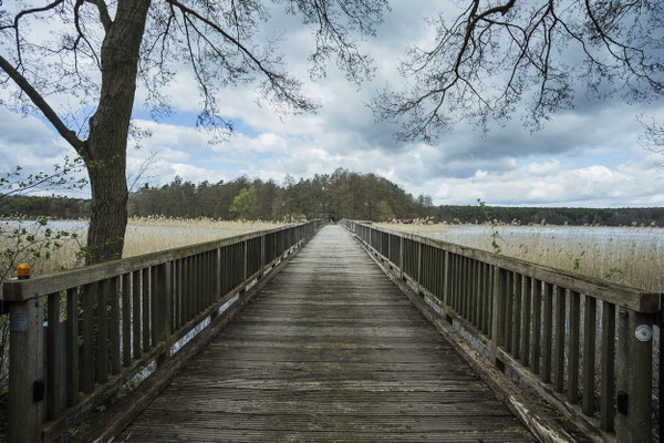 nur über diese Brücke kommt man auf die Herzinsel