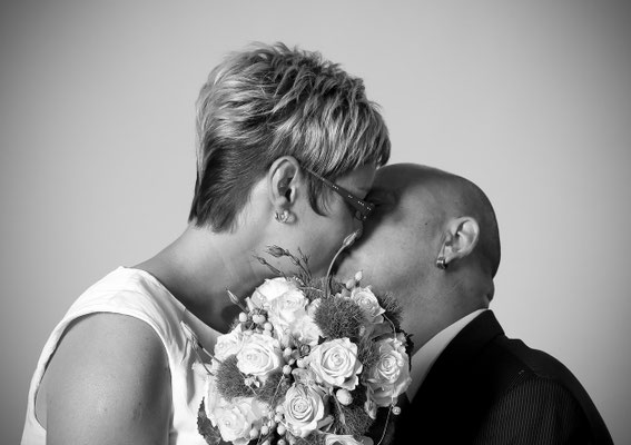 Dominique und Andreas bei Brautpaarshooting in Elsterberg