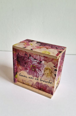 Schachtel "genau was ich brauche" - 11x11x7 CHF 15