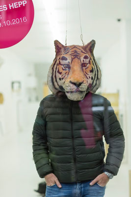 Tigermaske  I  Pappelholz, bemalt  I  Privatbesitz